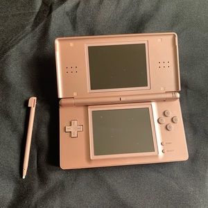 Nintendo DS Lite- rose gold